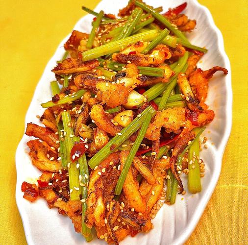 鱿鱼须的做法(鱿鱼须的做法视频)